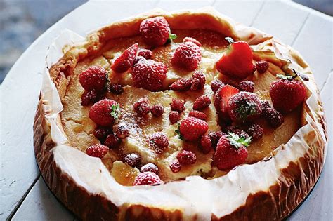 Crustless Strawberry Ricotta Cheesecake Veena Azmanov