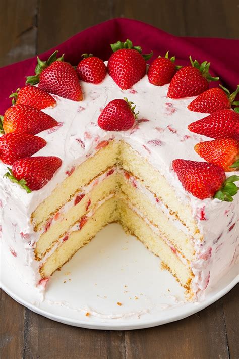 Fresh Strawberry Cake